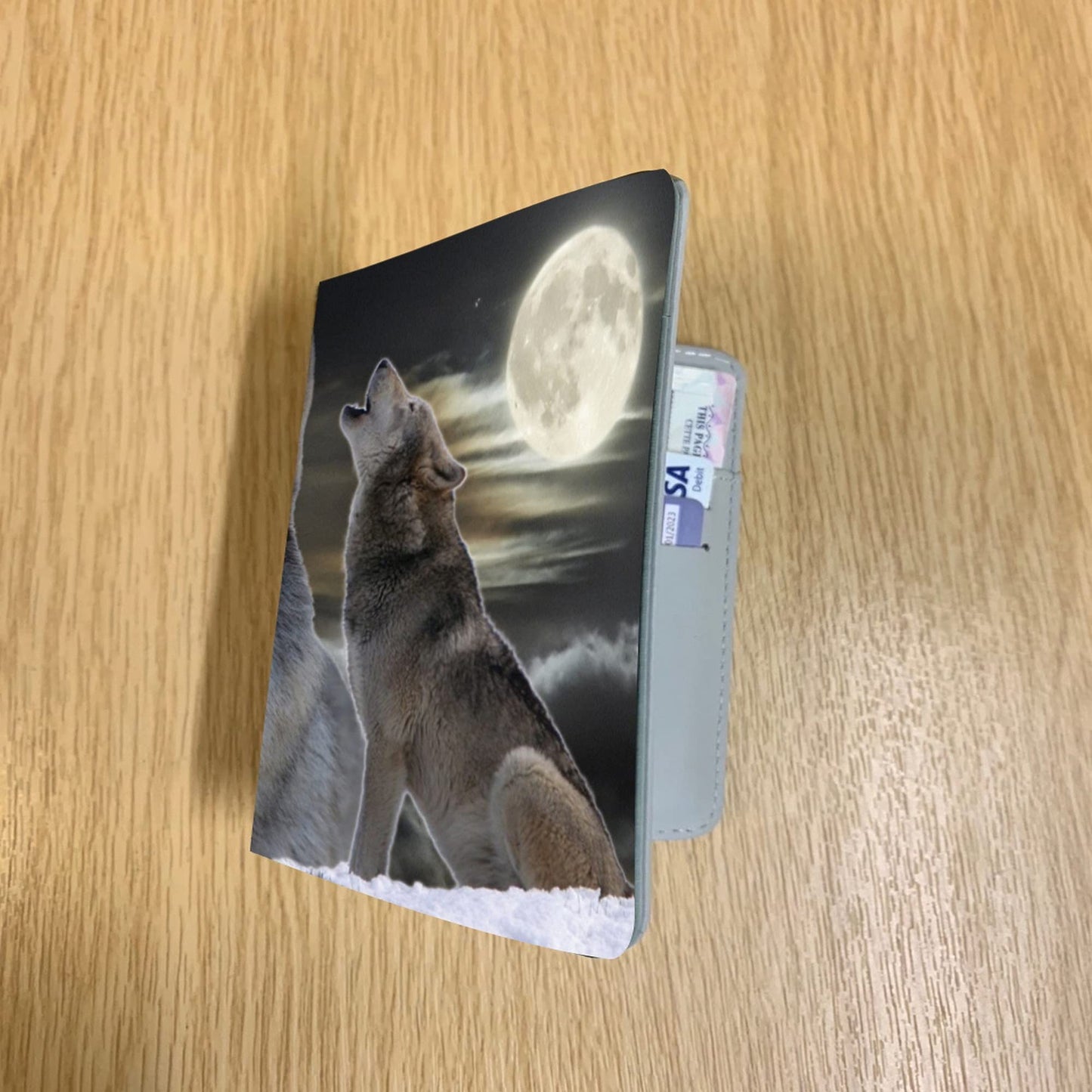 Wolf Howling at The Moon Travel Passport Case Holder Gift