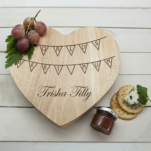 Bunting Heart Personalised Cheese Board (Worlds Best Mum)