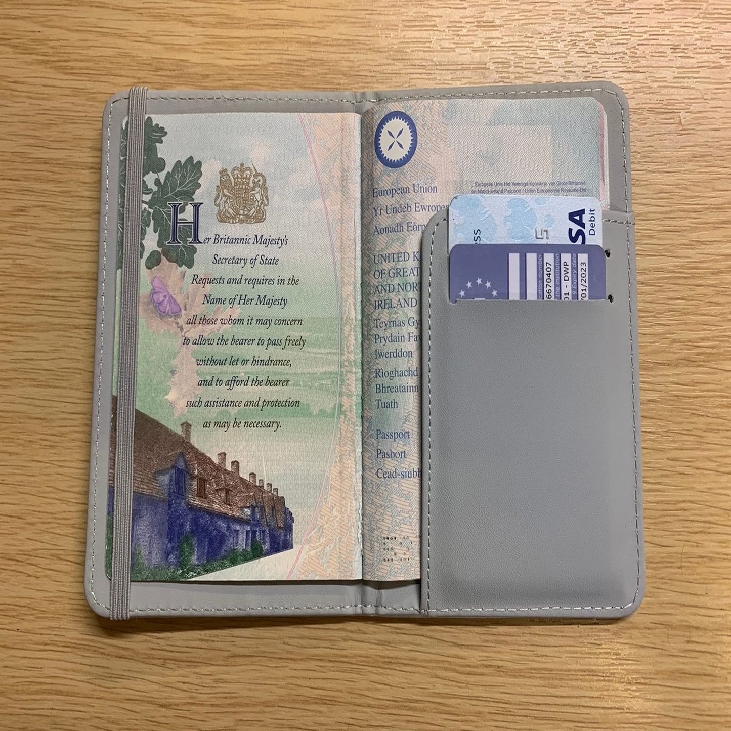 Northern Soul Keep The Faith Fist Passport Case Holder Gift